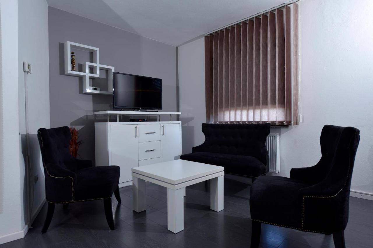 Apartmani I Bungalovi Trojka Banja Luka Extérieur photo