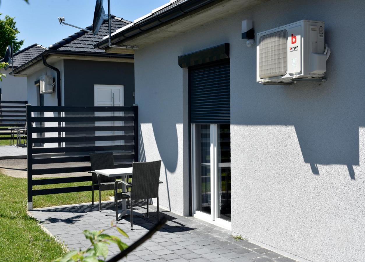 Apartmani I Bungalovi Trojka Banja Luka Extérieur photo