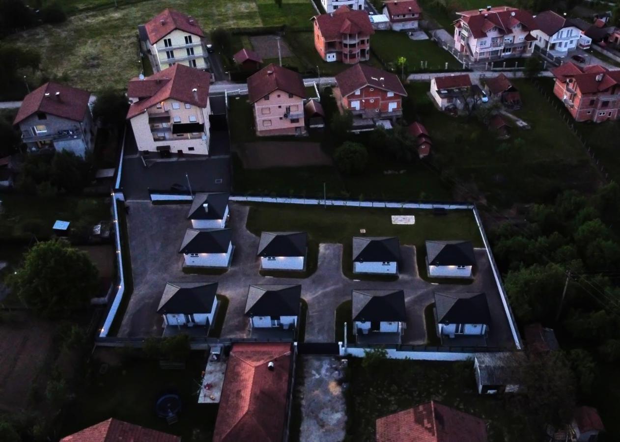 Apartmani I Bungalovi Trojka Banja Luka Extérieur photo